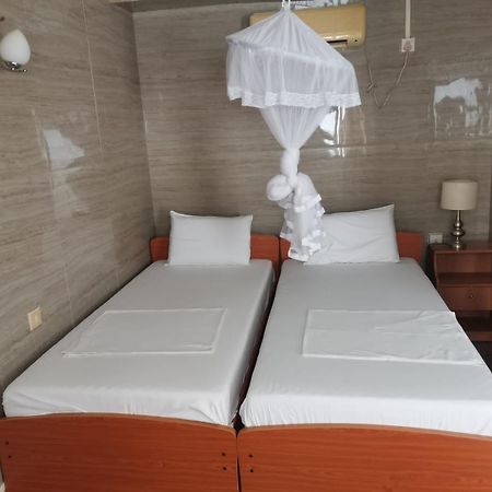 Milano Tourist Rest Hotell Anuradhapura Exteriör bild