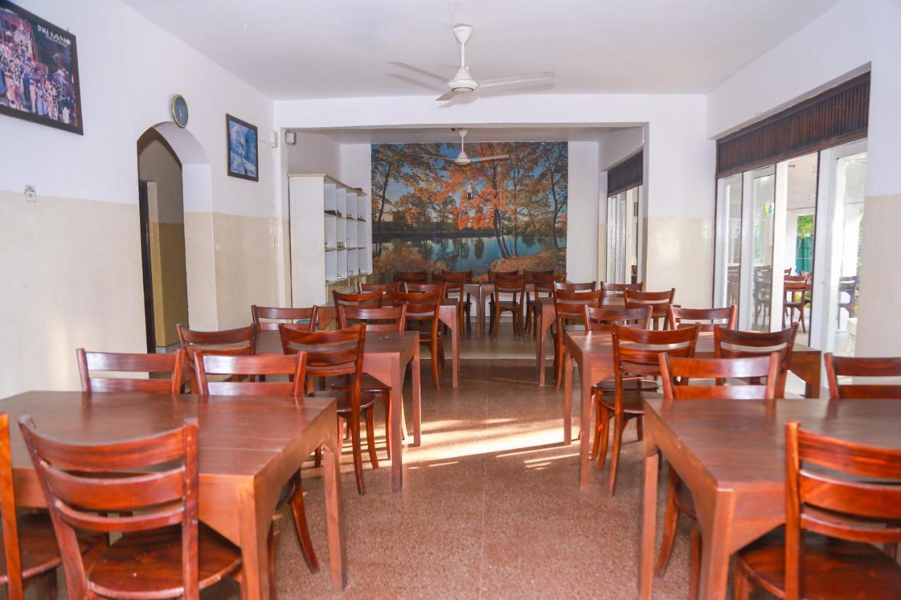 Milano Tourist Rest Hotell Anuradhapura Exteriör bild