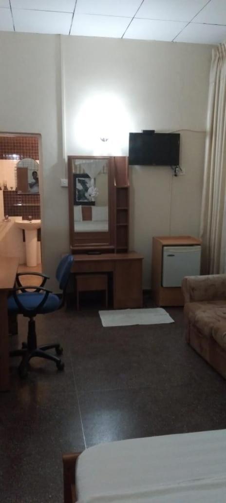 Milano Tourist Rest Hotell Anuradhapura Exteriör bild