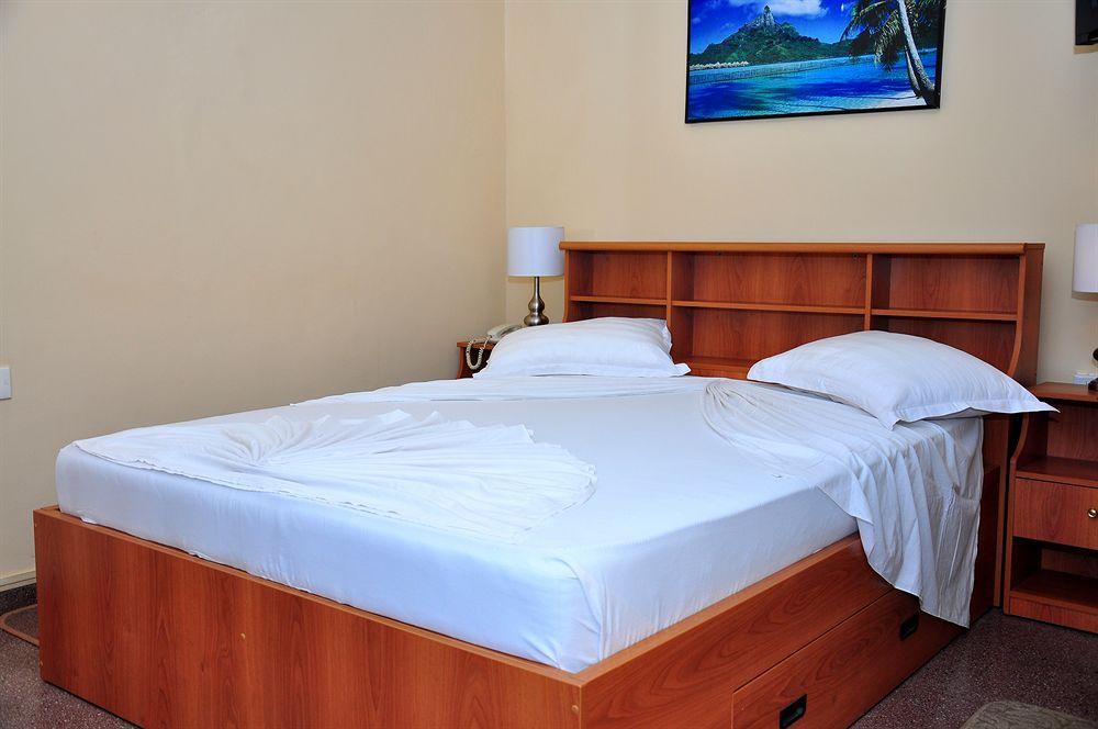 Milano Tourist Rest Hotell Anuradhapura Exteriör bild