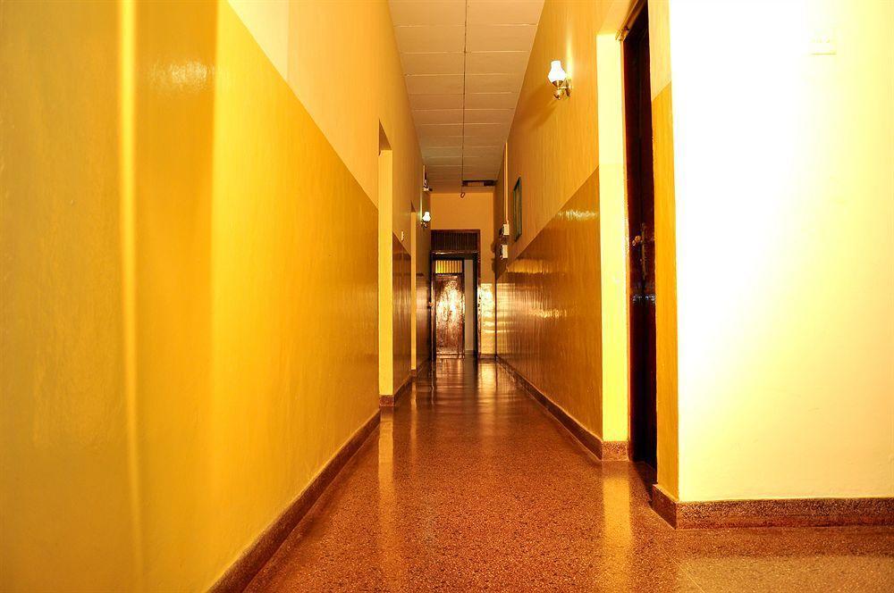Milano Tourist Rest Hotell Anuradhapura Exteriör bild