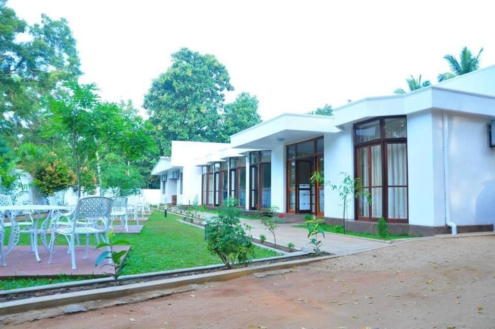Milano Tourist Rest Hotell Anuradhapura Exteriör bild