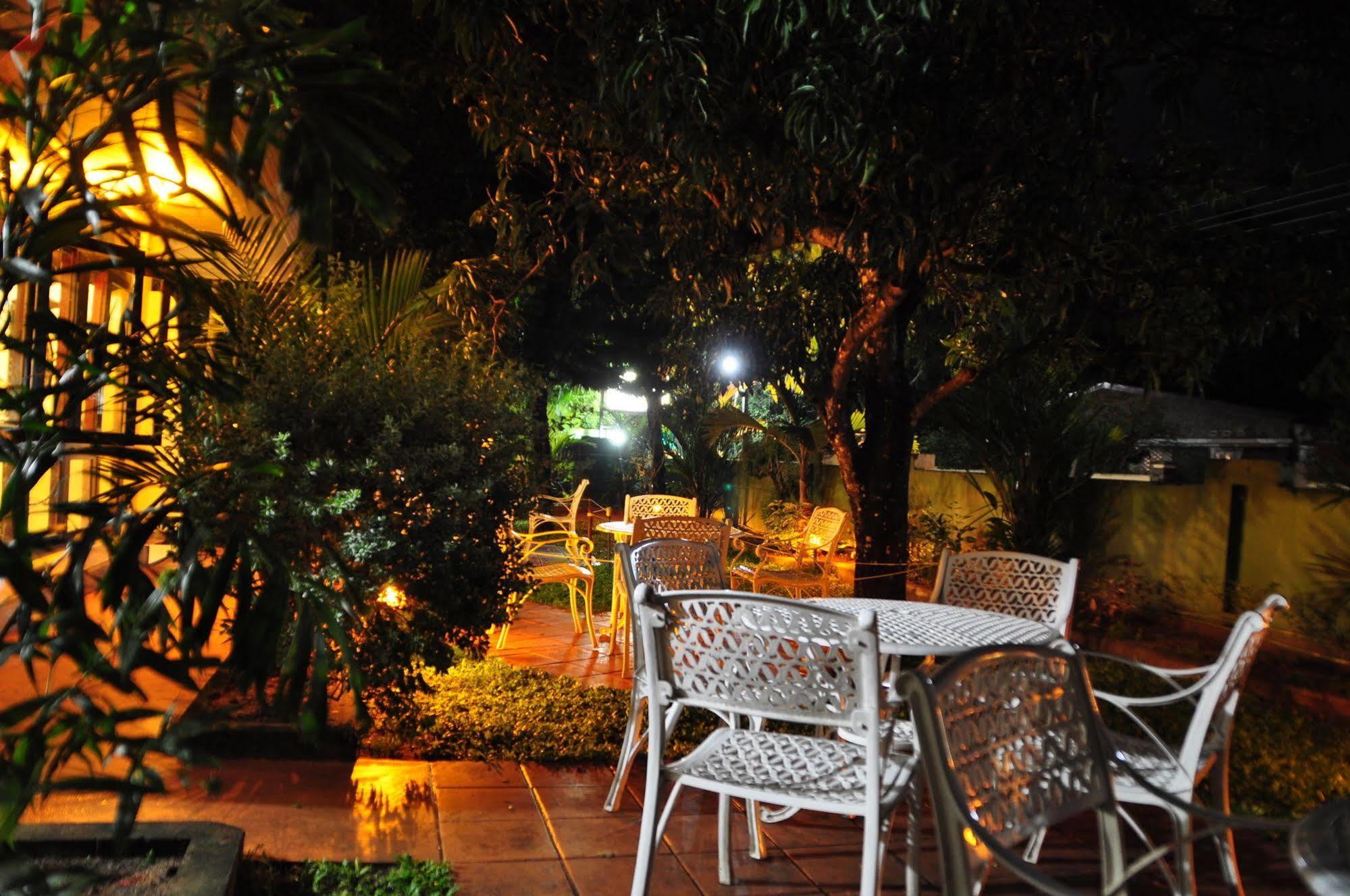 Milano Tourist Rest Hotell Anuradhapura Exteriör bild