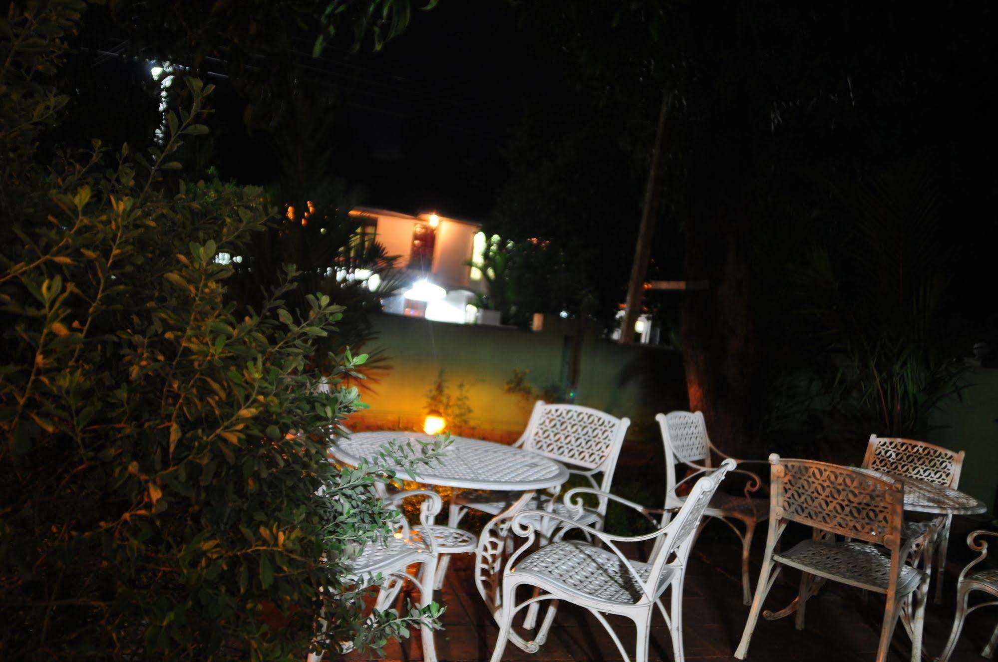 Milano Tourist Rest Hotell Anuradhapura Exteriör bild