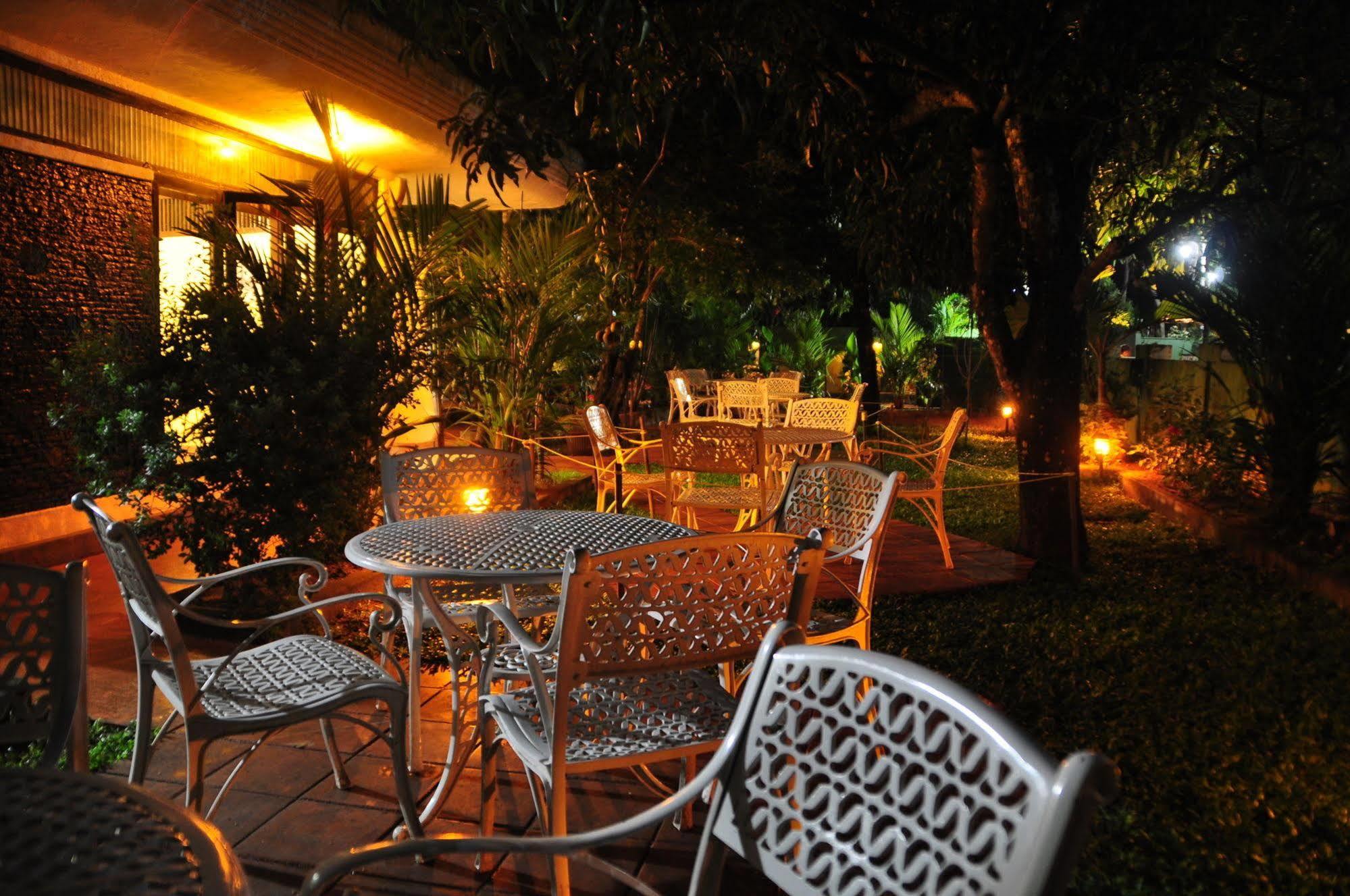 Milano Tourist Rest Hotell Anuradhapura Exteriör bild