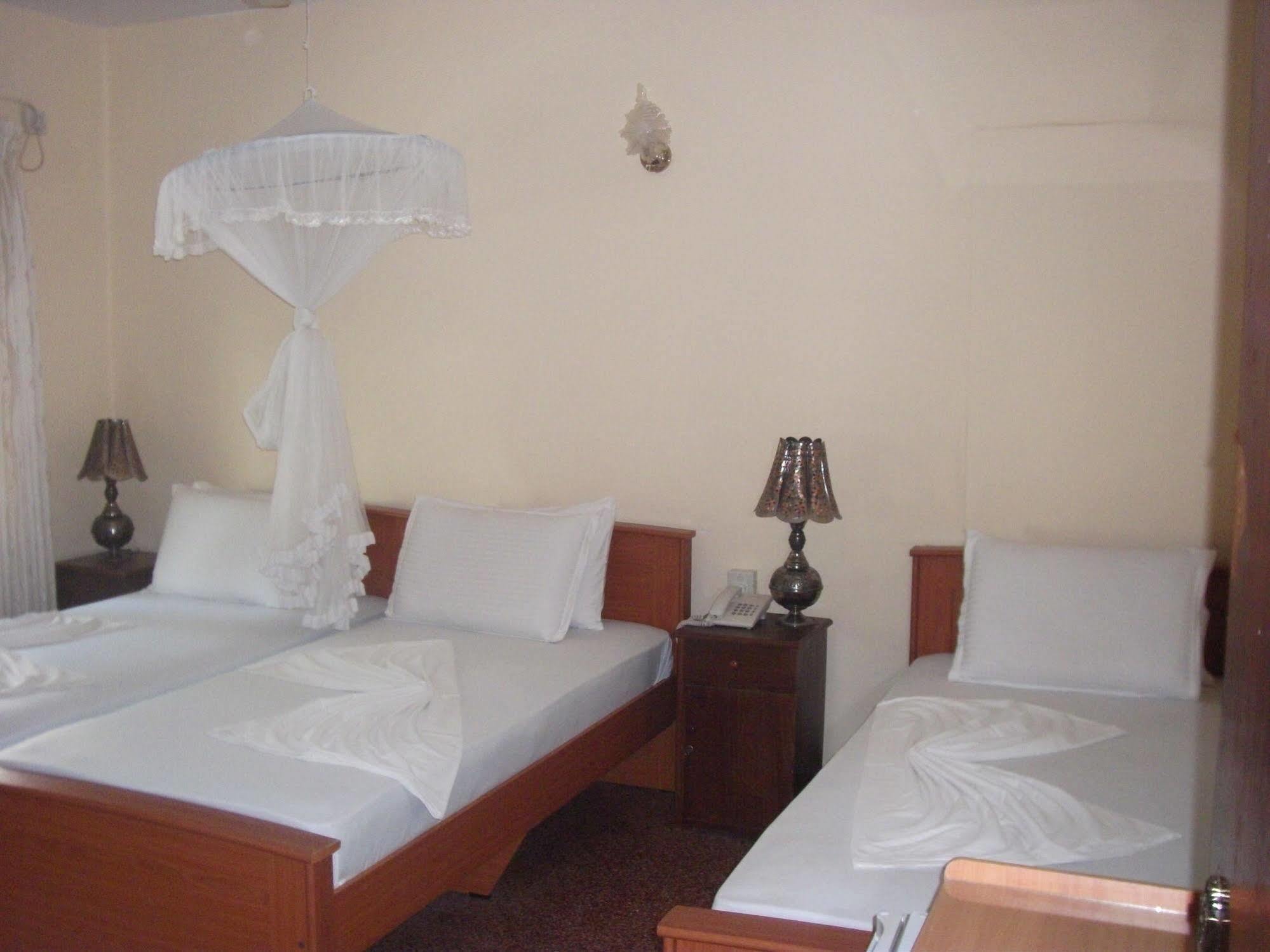 Milano Tourist Rest Hotell Anuradhapura Exteriör bild