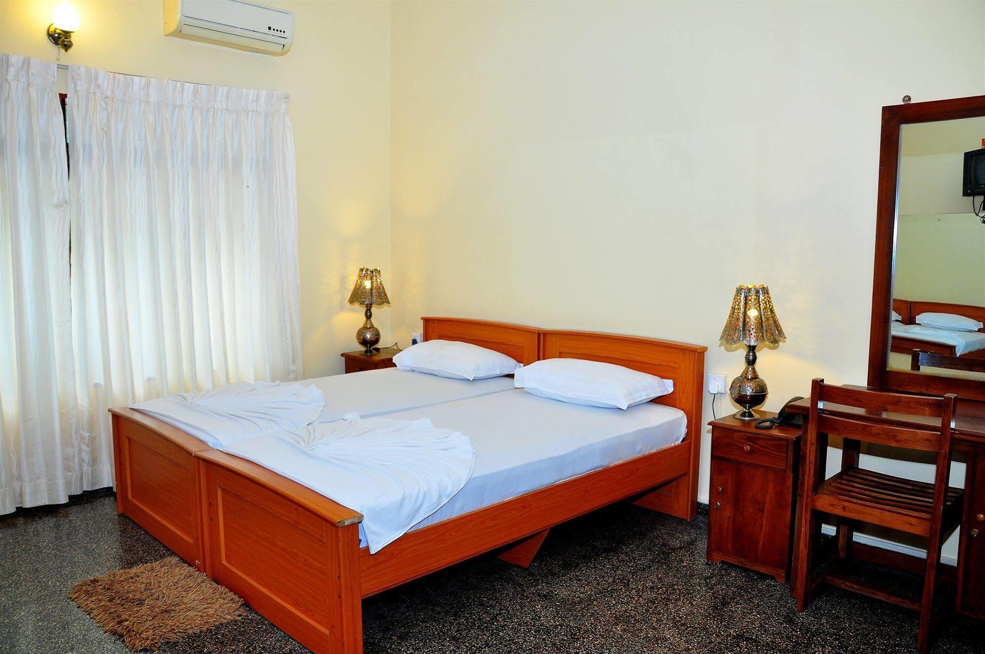 Milano Tourist Rest Hotell Anuradhapura Exteriör bild