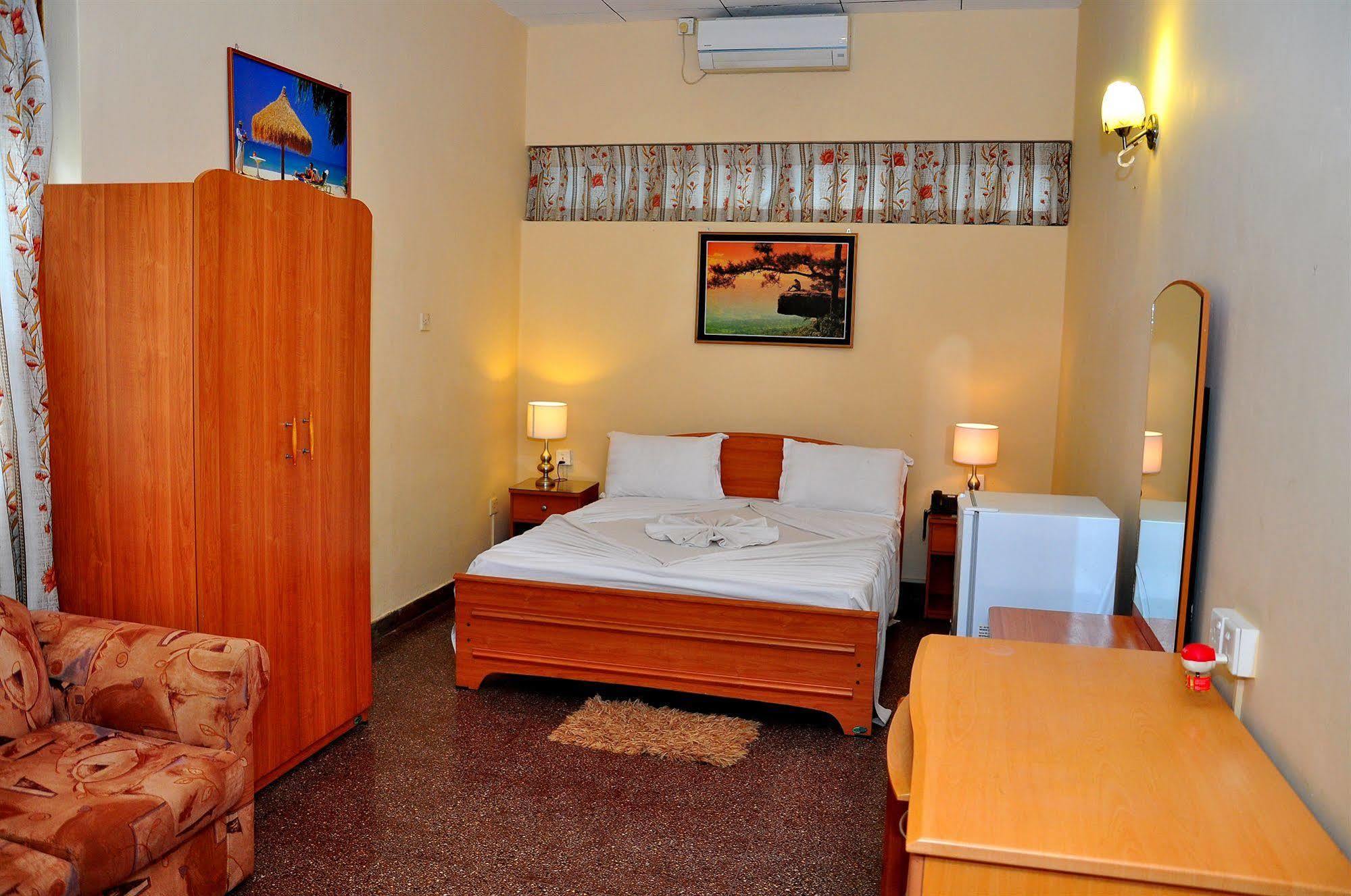 Milano Tourist Rest Hotell Anuradhapura Exteriör bild